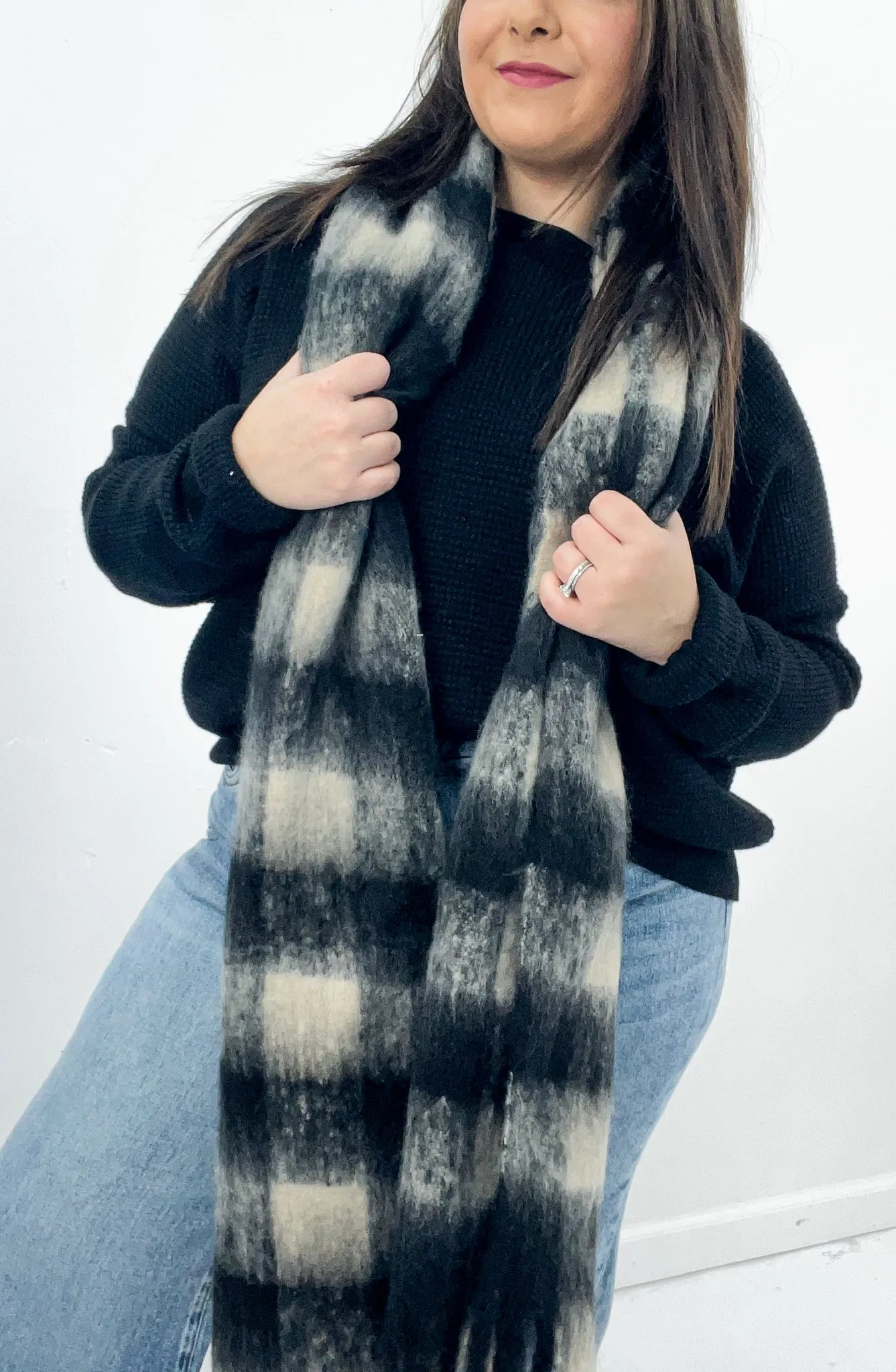 Plaid Pattern Fringe Trimmed Scarf